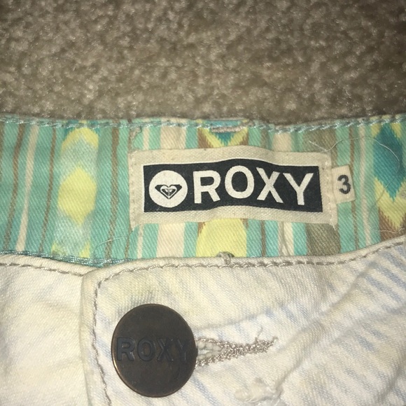 Roxy white jeans shorts - Picture 2 of 3